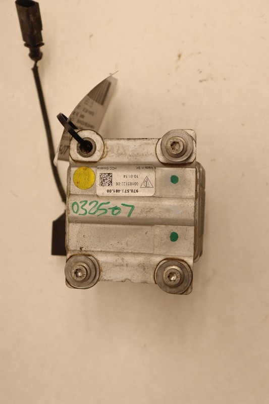 2014-2016 PORSCHE PANAMERA 3.0L E-HYBRID DRIVE BATTERY COOLER HEAT EXCHANGER OEM