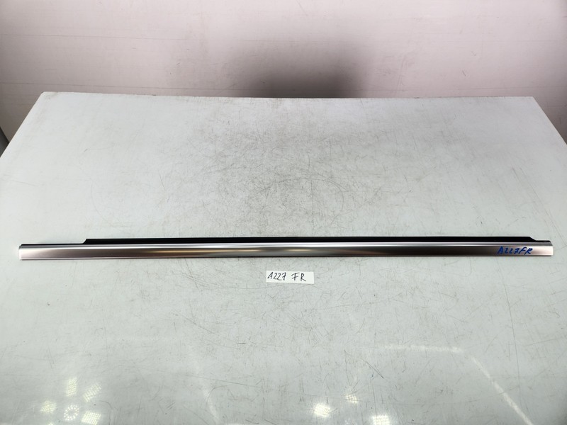 ✅ 13-19 OEM Mercedes X166 GL63 AMG Front Right Side Door Window Belt Molding