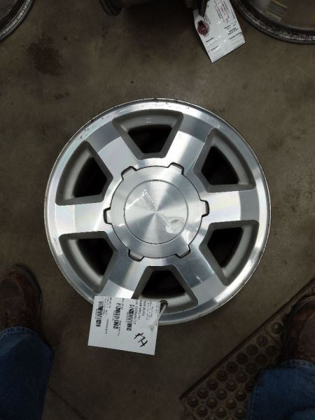 Wheel 17x7-1/2 Ultra Bright Polished Finish Opt P46 Fits 05-06 YUKON 267102