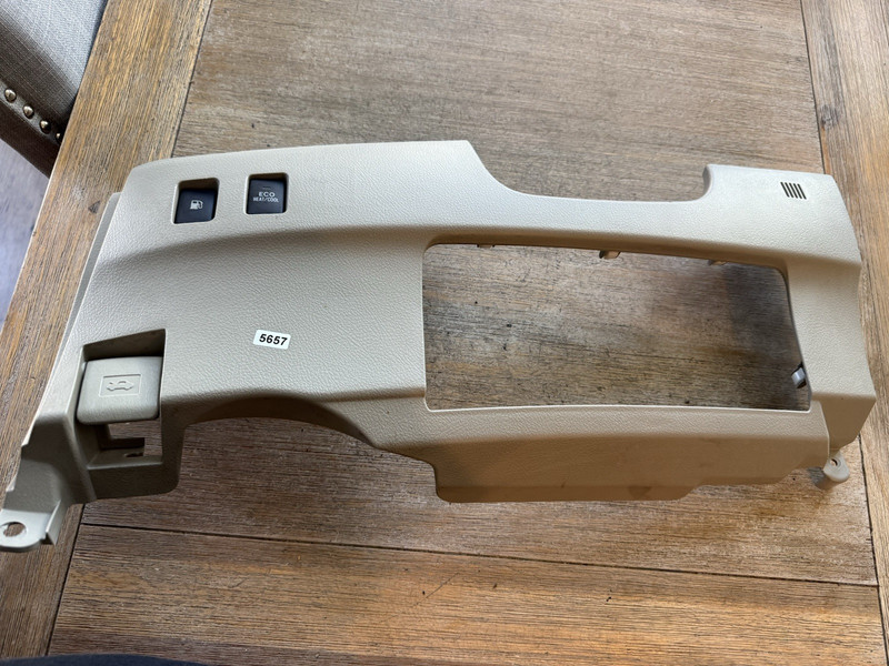 2007 TOYOTA CAMRY HYBRID FRONT KNEE BOLSTER TRIM LOWER DASH COVER OEM BEIGE