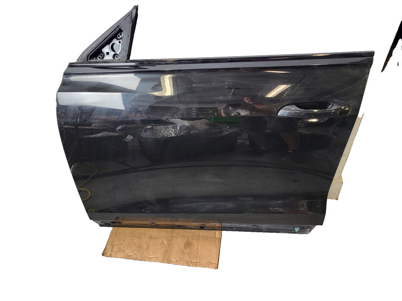 Used Oem Audi Left Driver Front Door for 2022 Audi SQ8 Premium Plus 4.0L AWD
