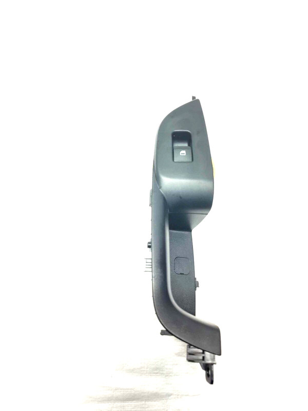 2020 Venue Rear RH Passenger Power Window Switch W/Trim Handel Light Scratches