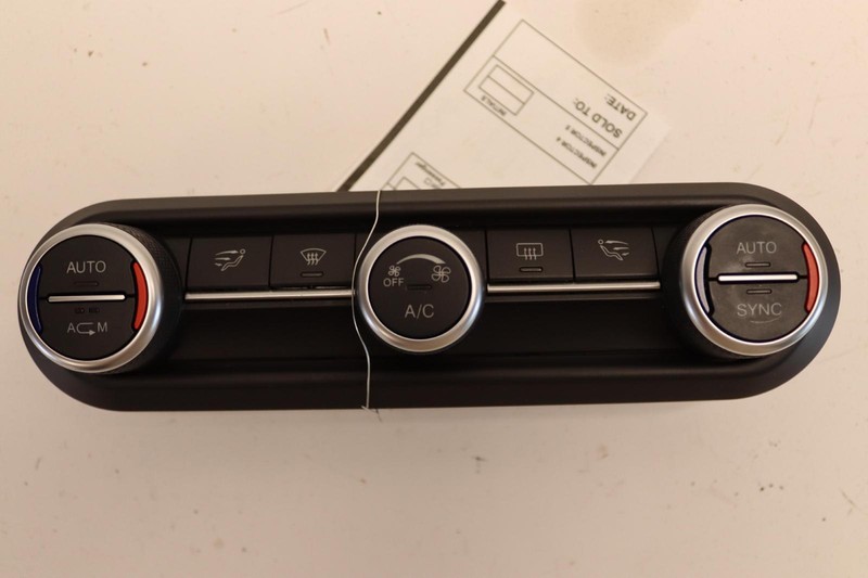 2018-2019 ALFA ROMEO STELVIO DASH A/C CLIMATE TEMPERATURE CONTROL PANEL OEM