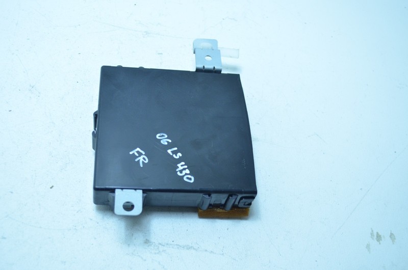 2004-2006 LEXUS LS430 FRONT RIGHT PASSENGER DOOR CONTROL MODULE OEM