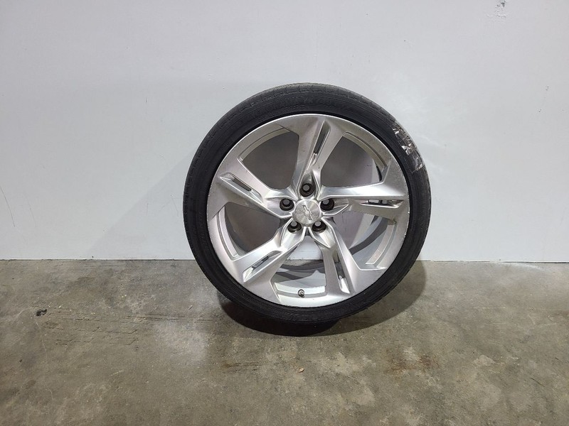 Wheel 20x8-1/2 5 Twisted Split Spoke Bright Silver Fits 19-23 CAMARO 581173