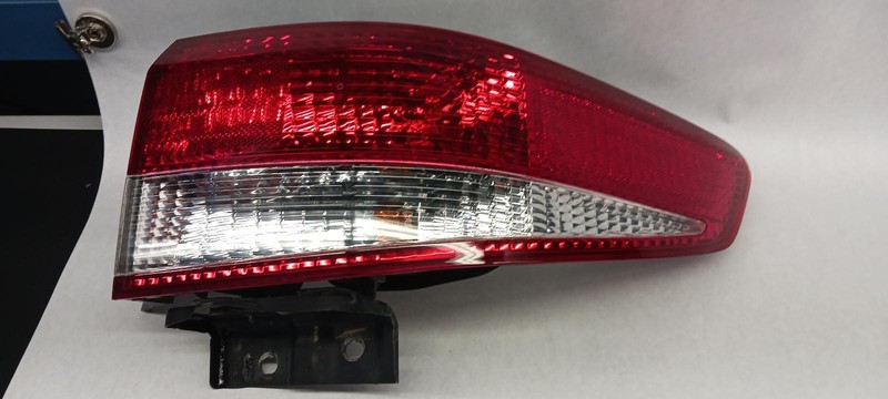 03-'04 HONDA ACCORD Right Passenger Taillight Sdn OEM Grade B Condition!
