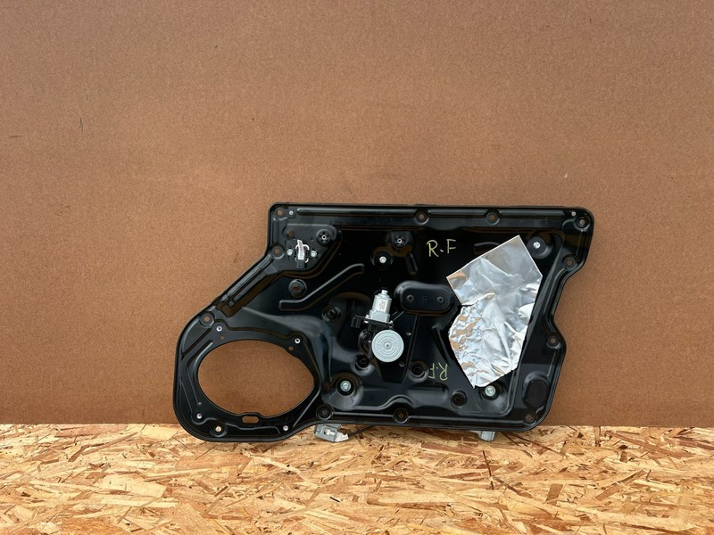 INFINITI M35H M37 M56 Q70 11-19 OEM FRONT RIGHT PASSENGER WINDOW REGULATOR ASSY