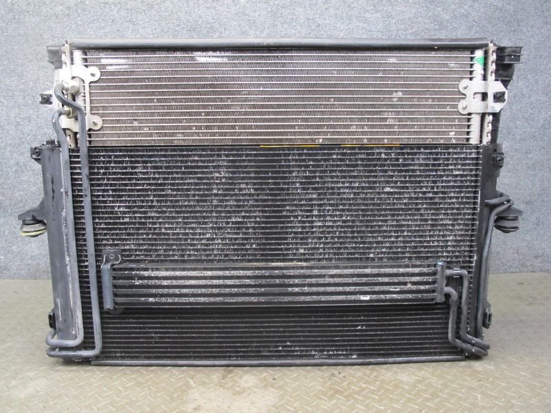 08-10 PORSCHE CAYENNE 957 GTS ENGINE COOLING RADIATOR A/C CONDENSER FAN SHROUD