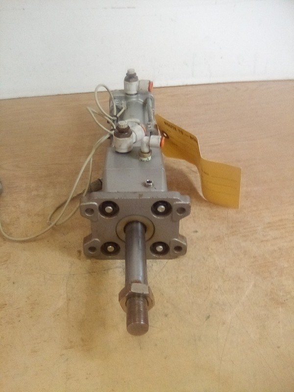 SMC CNA2-50TNE-UA Pneumatic Cylinder CDNA2B50TN-125-D