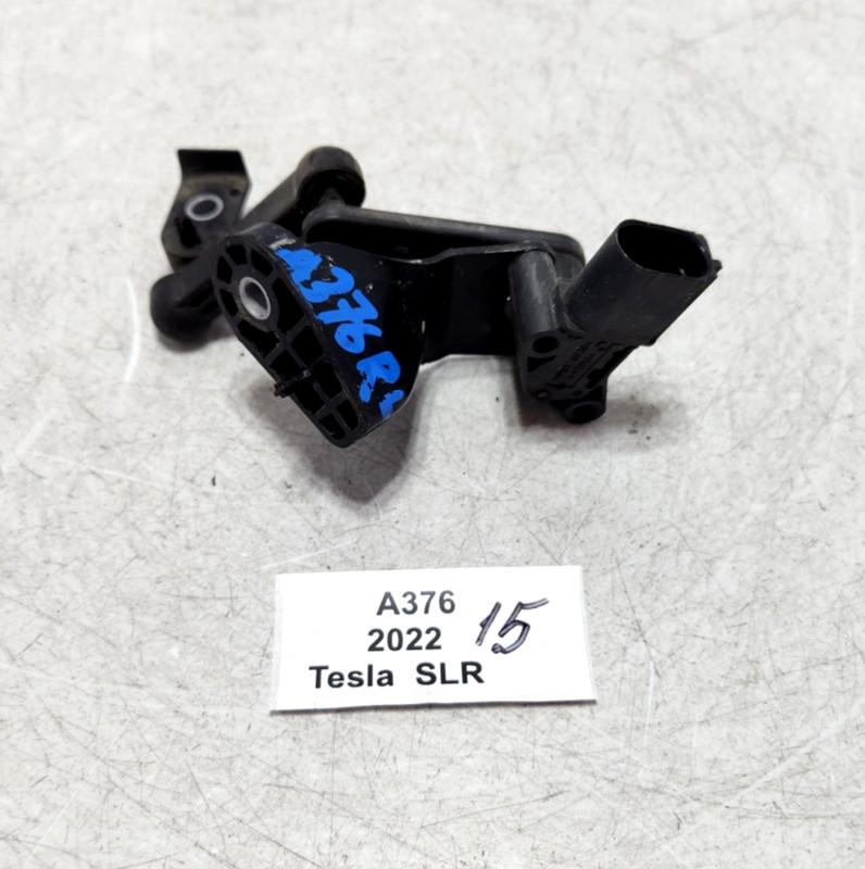 ✅ 2021-2025 OEM Tesla Model S Rear Left Driver Height Level Sensor Module