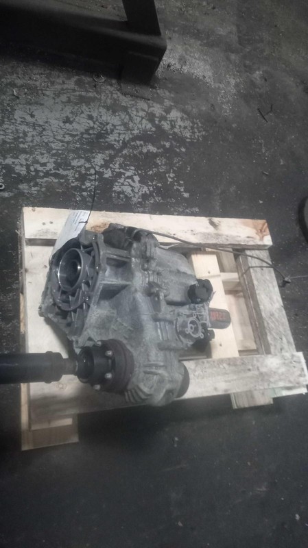 2015 Land Rover Range Rover Transfer Case Assembly OEM 85K Miles LR052611