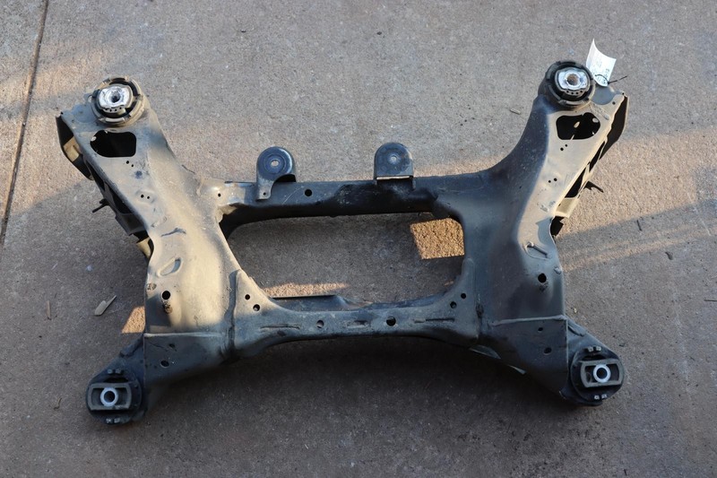 2010-2019 JAGUAR XJ 5.0L RWD REAR SUSPENSION CROSSMEMBER SUBFRAME OEM