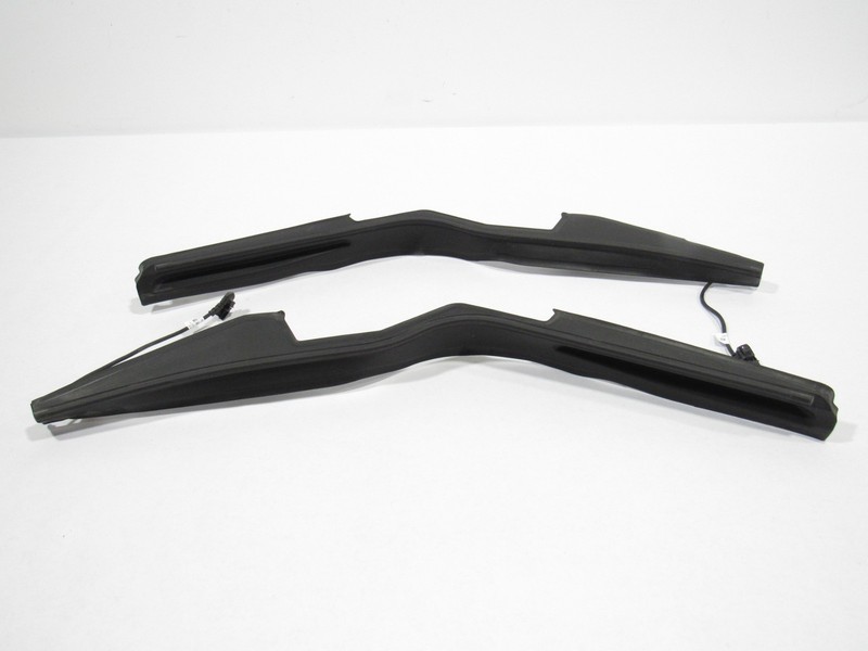 Land Range Rover Evoque 2023 Rear Liftgate Upper Trim Pinch Sensor Set 20-24 ;:A