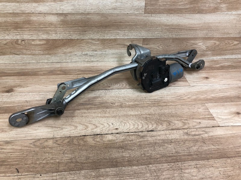 BMW F01 F02 F10 528 550 740 750 OEM FRONT WINDSHIELD WIPER WITH MOTOR 09-15 3
