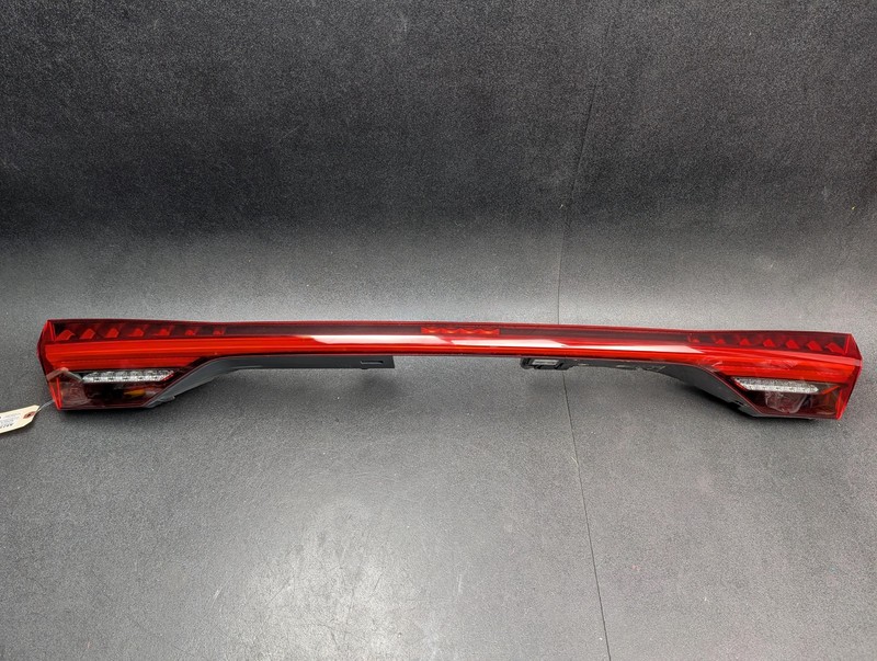 Center Tail Light LED 2019 Audi A7 4K8945095C 2020 2021 2022 2023 2024