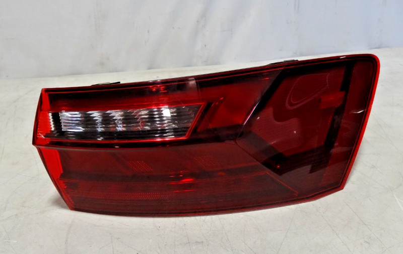 2019-2024 Volkswagen Jetta Right Passenger Side LED Outer Tail Light! OEM