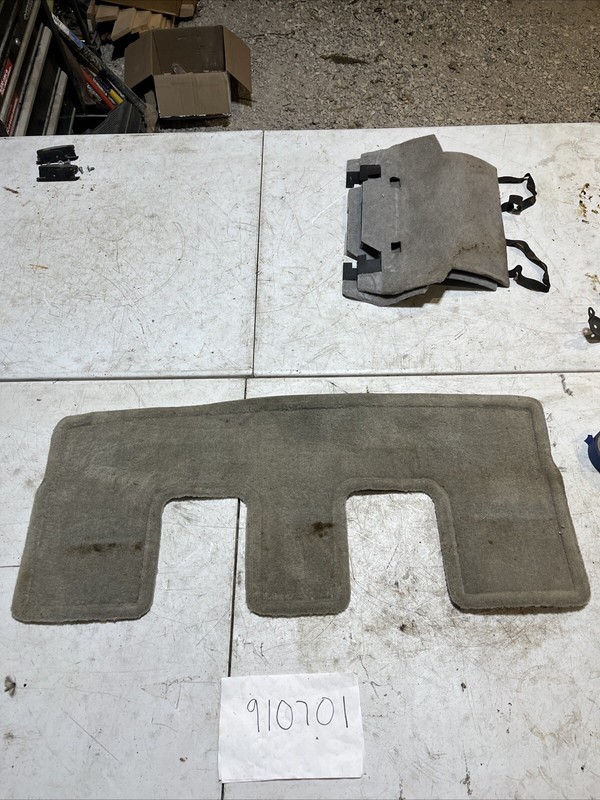 2005 toyota highlander Hybrid2nd Row floor mat PT208-48061 Limited Edition