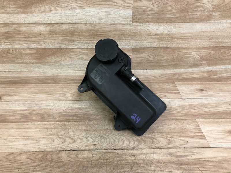 BMW E36 Z3 OEM FRONT RADIATOR COOLANT EXPANSION TANK 1996-2002