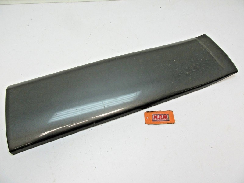 MOLDING DOOR PANEL COVER OUTSIDE TRIM CAP STRIP PASSENGER RH FRONT for TRIBUTE