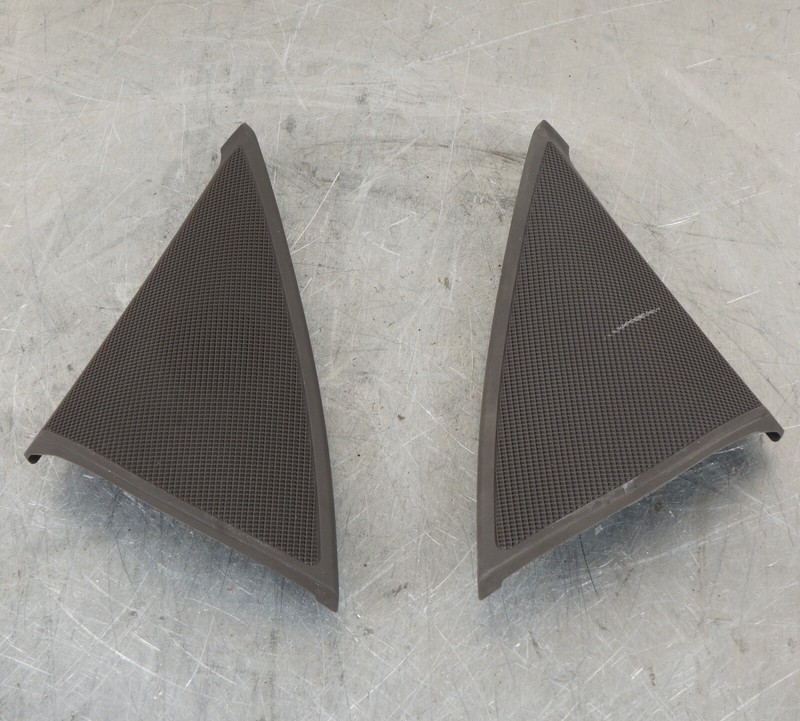 08-14 Mercedes W204 C250 Front Left & Right Door Panel Tweeter Speaker Cover Set