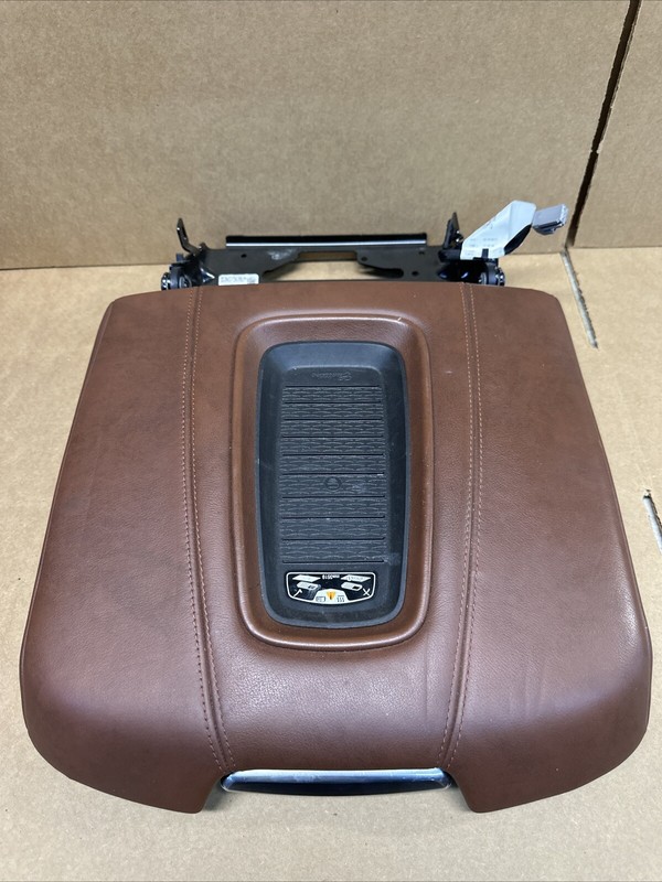 2018 CADILLAC ESCALADE CENTER CONSOLE ARMREST STORAGE LID PHONE CHARGER BROWN