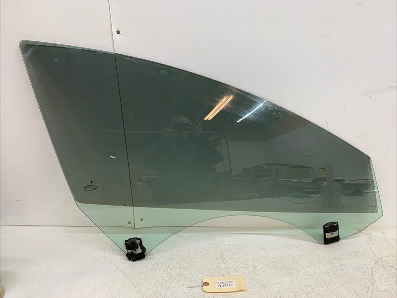 ⚡️17-20 Tesla Model 3 Front Right Door Window Glass 43R-004530 18140 S1