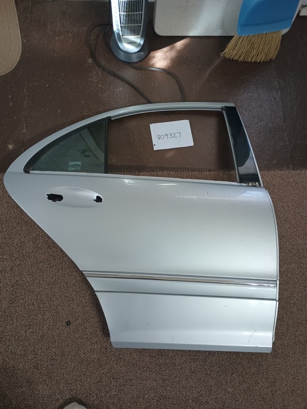 01-07 MERCEDES C230 SEDAN REAR RIGHT DOOR SHELL 203 TYPE OEM 183471