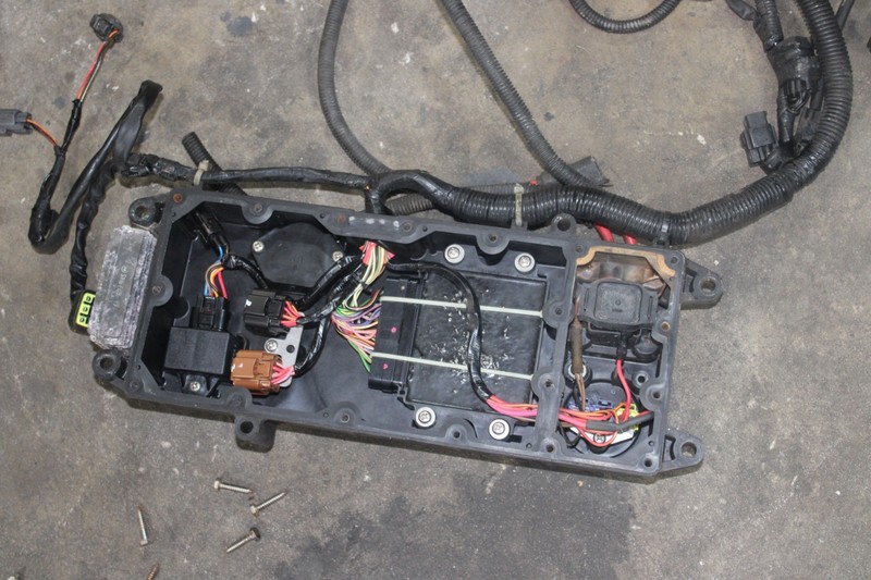 02-04 YAMAHA FX140 60e-11 COMPLETE ELECTRICAL BOX OEM 60E-8591A-11-00