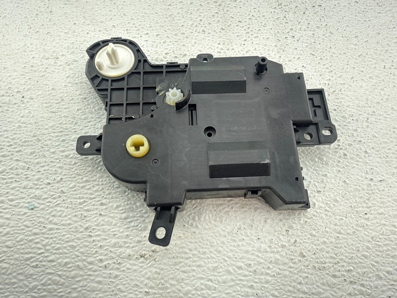 2022 TOYOTA COROLLA HATCHBACK HVAC A/C HEATER DOOR ACTUATOR MOTOR OEM