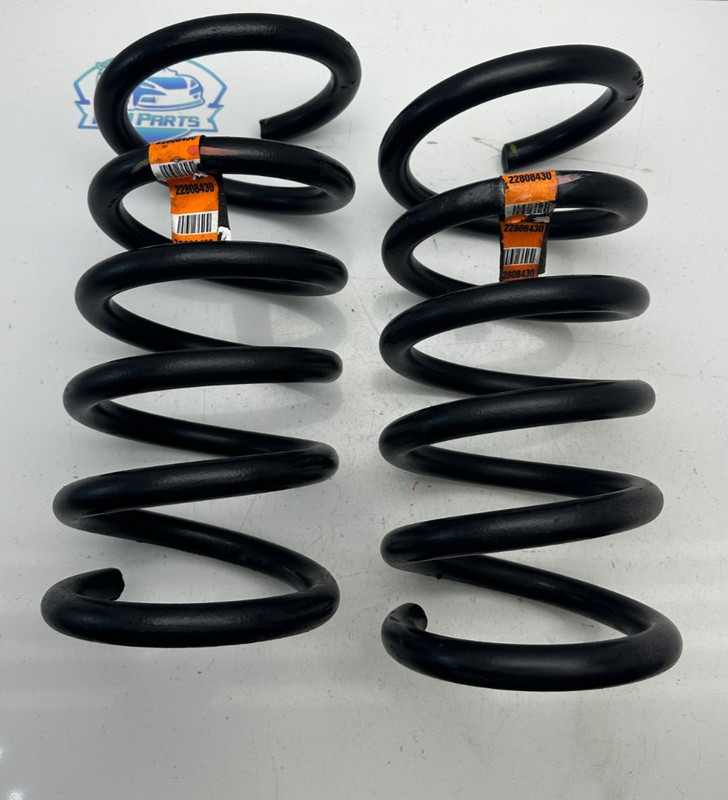 2010-2016 CADILLAC SRX REAR LEFT RIGHT SET SUSPENSION COIL SPRING OEM 22808430