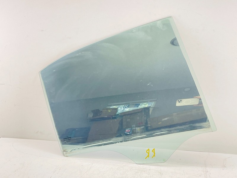 08-15 Mercedes W204 C250 C300 Rear Right Side Door Window Auto Glass OEM