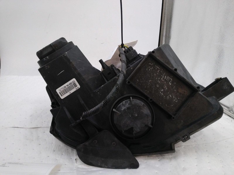 2007 Cadillac CTS Left Headlight Assembly Black OEM 11957 Used 113K Miles