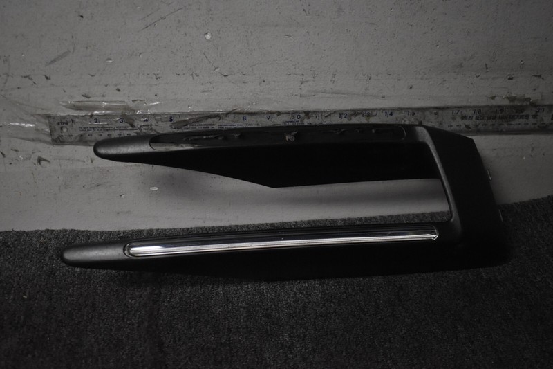2019-2021 PORSCHE MACAN S LOWER MOLDING RIGHT SIDE FACTORY OEM