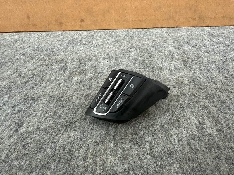 KIA STINGER 18-23 OEM RIGHT STEERING WHEEL CRUISE DATA LANE ASSIST CONTRL SWITCH