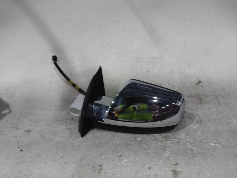 2011 GMC Terrain Left Door Mirror Assembly - Used, 189k Miles, OEM Replacement