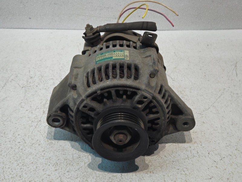 1995 Toyota Camry Engine Alternator OEM 27060-03050