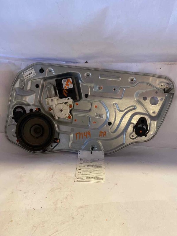 Front Door Regulator VOLVO 40 SERIES Right 04 05 06 07 08 09 10 11