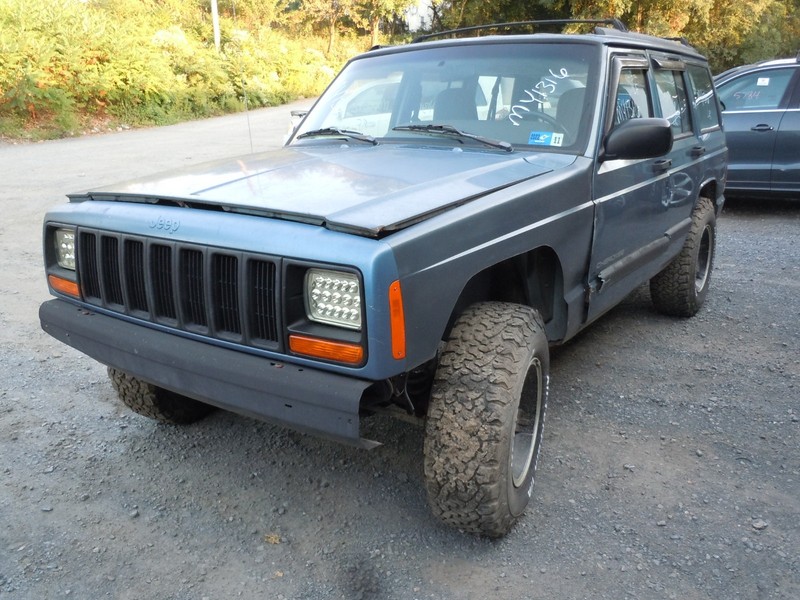 1990-1999 Jeep Cherokee LHD Front Axle 3.55 Ratio W/O Vacuum Disconnect or ABS