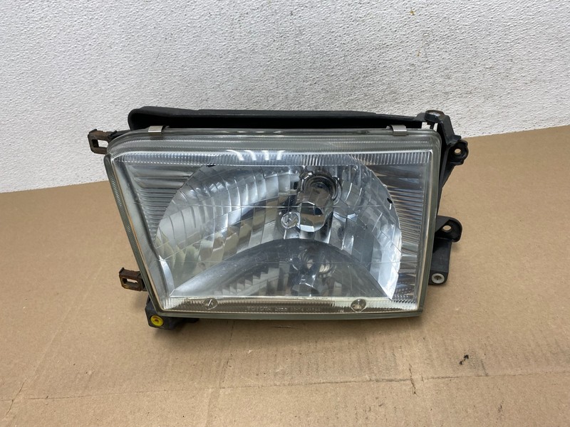 1996 to 2002 Toyota 4Runner Halogen Left Driver LH Headlight Oem AE6636 DW