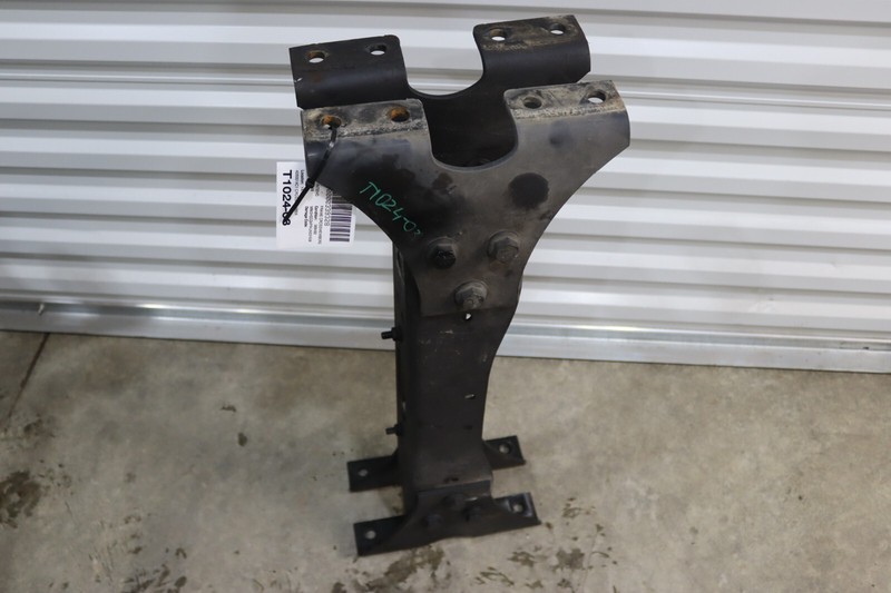 2017-2024 INTERNATIONAL LT625 CUMMINS FRAME CROSSMEMBER SUPPORT 4050014C1 OEM