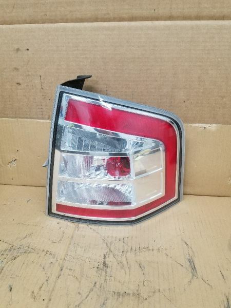 Passenger Right Tail Light Silver Shaded Fits 07-10 EDGE 251767