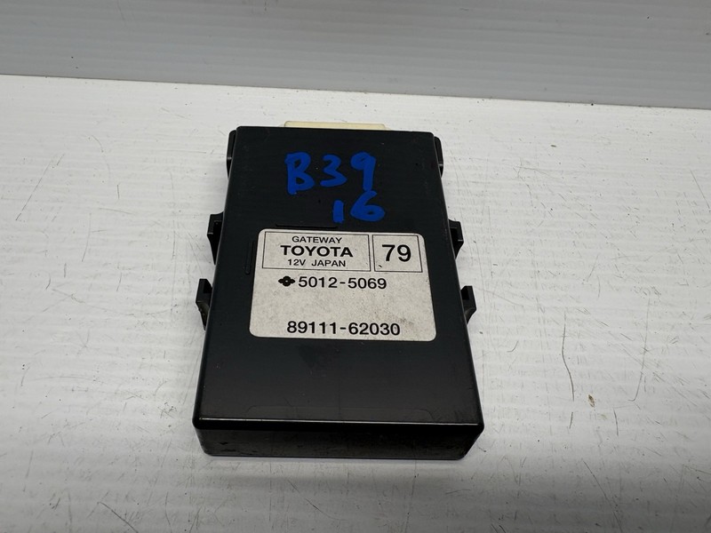 2016-2020 Toyota Mirai Chassis Network Gateway Module 89111-62030 OEM