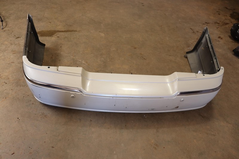 2003-2005 LINCOLN REAR BUMPER PLASTIC COVER PANEL FACTORY W/ PARK ASSIST OEM