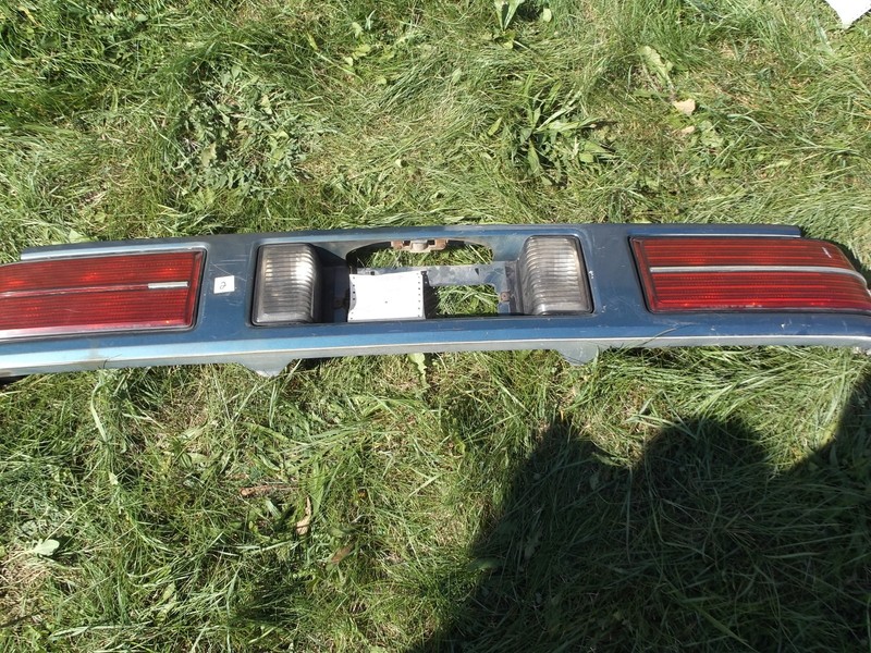 1985 Grand Am Tail Light Brake Stop Tail Back-Up Center Panel 224406D 20375997