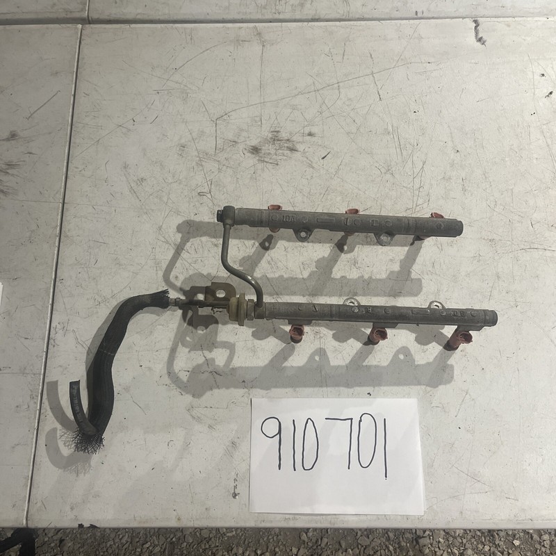 Fuel Injectors Set With Rail From 2004 Lexus RX3303.3 232500A020