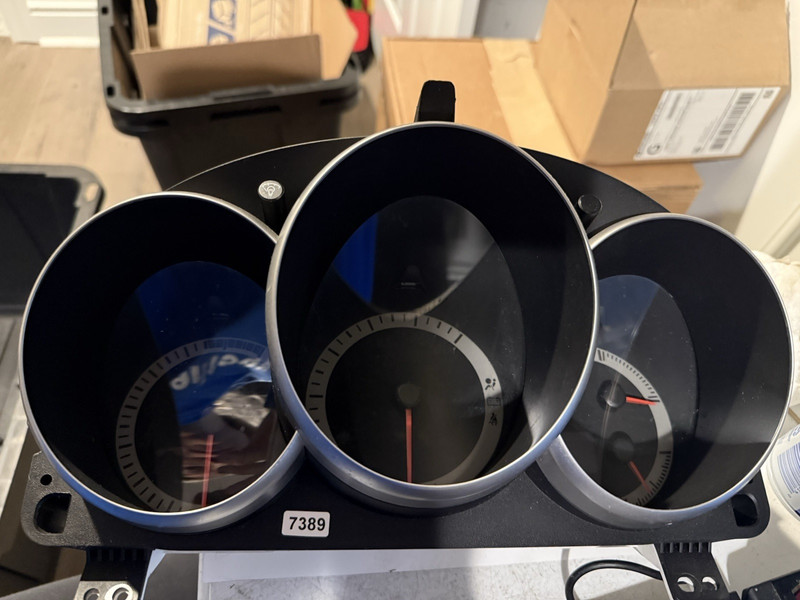 04 05 06 MAZDA 3 SPEEDOMETER CLUSTER OEM MPH 2.3L miles 258,639