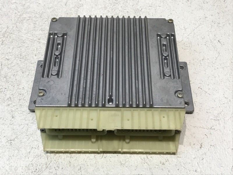 96-98 Mercedes R129 S500 Engine Control Unit Module ECU ECM A0215452432 OEM