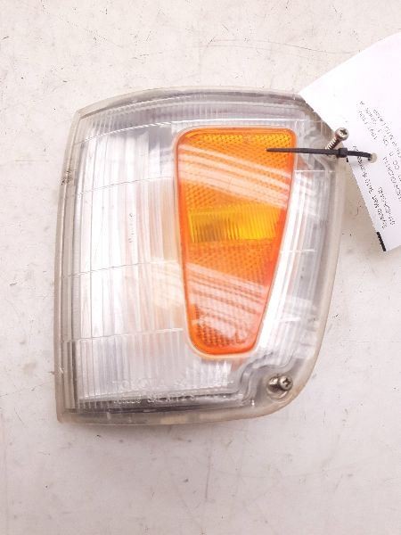 Passenger Corner/Park Light Park Lamp-turn Signal Fits 93-98 T100