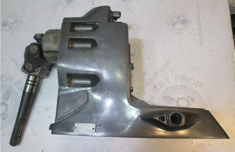 3850966 OMC Cobra Volvo SX4 Cyl Stern Drive Upper 1.85 Ratio Gear Case Unit
