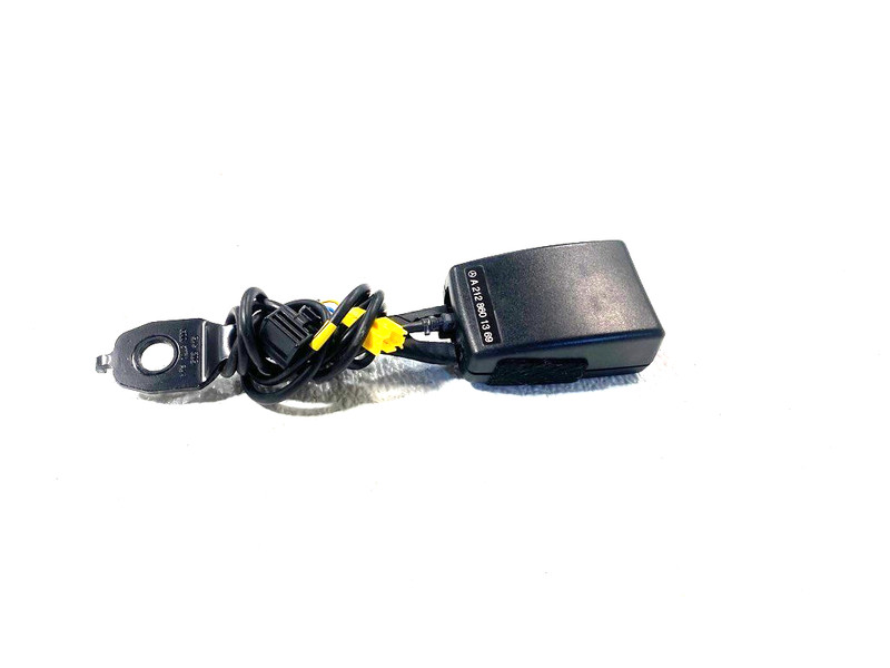 14-16 MERCEDES E250 SEDAN FRONT LEFT BELT BUCKLE OEM #A0.33